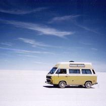 Vanagon auf dem Salar de Uyuni (6K)