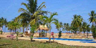 Cousin Resort: Pool 2005