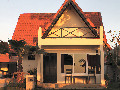 Ocean Breeze Resort: Beachfront Bungalow